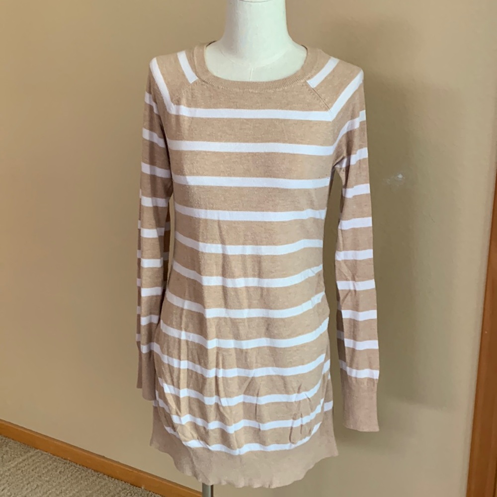 Liz Lange Maternity long sweater top